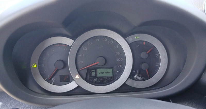 Toyota RAV4 cena 55900 przebieg: 240535, rok produkcji 2011 z Kalisz małe 596
